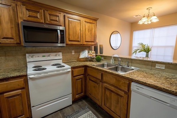 Photo - Hamilton Crossing Apartments