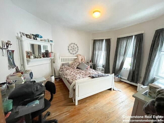 Building Photo - 19 Bucknam St Unit 3 Rental