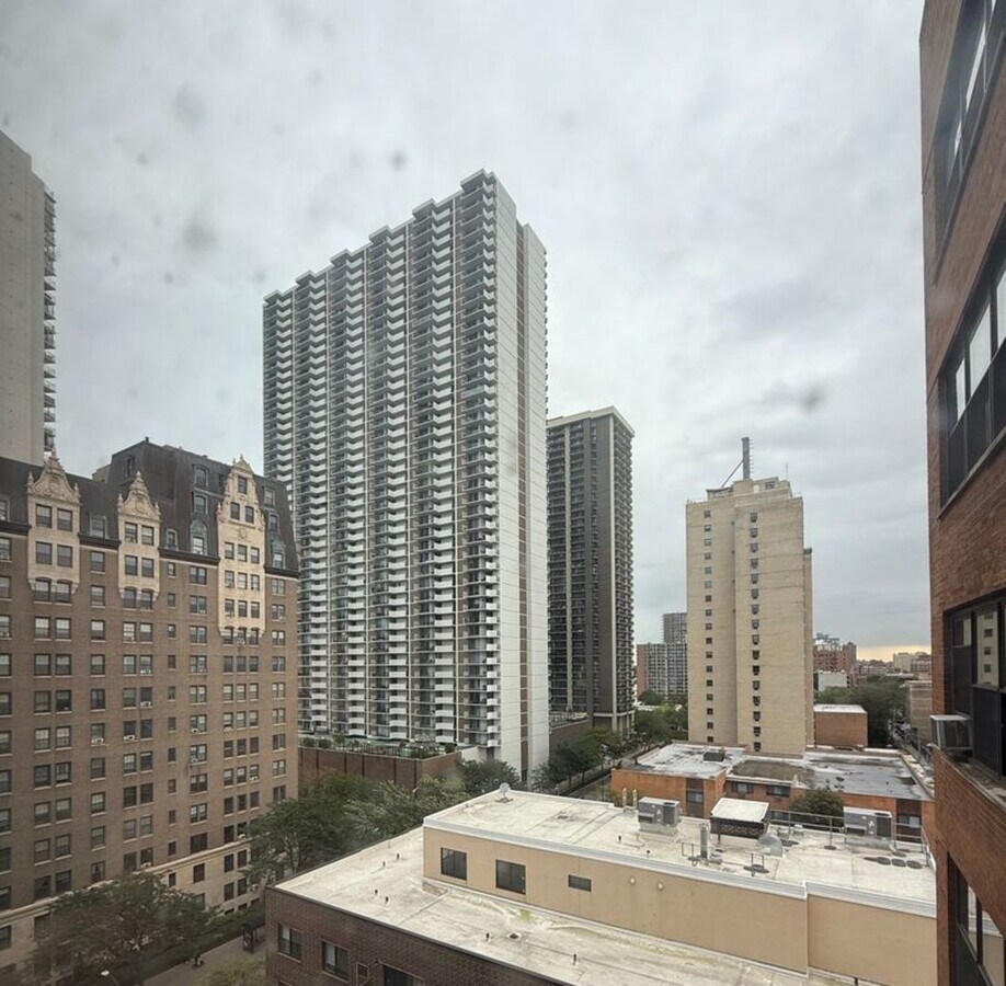 Photo - 6118 N Sheridan Rd Unit 1006