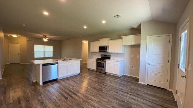 Photo - 13990 S Lansing Ave