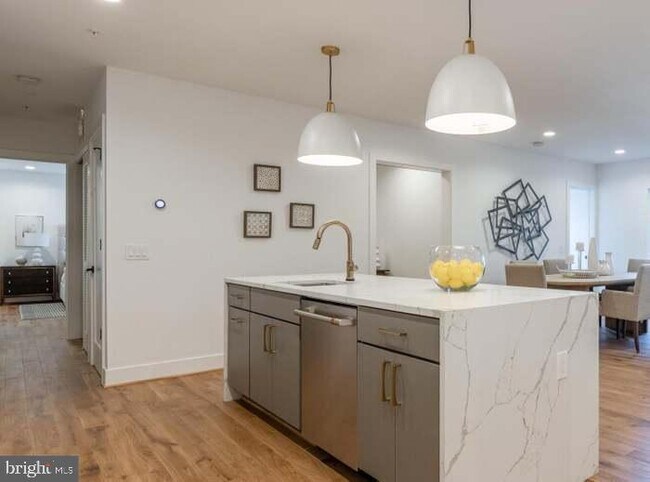 Photo - 1844 3rd St NW Unit 302