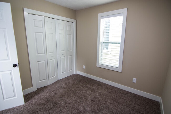 Photo - 624 4th St NW