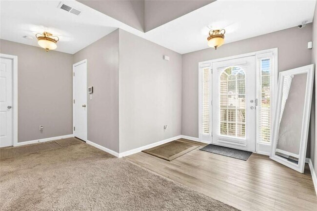 Photo - 7155 Laurel Creek Dr