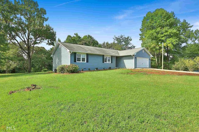 Photo - 180 Nectarine Dr