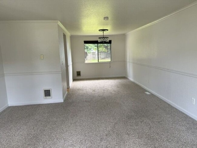 Photo - 5019 139th Pl NE