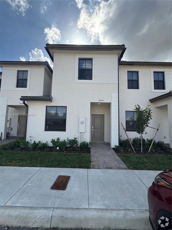 Building Photo - 12836 SW 232nd Ter Rental