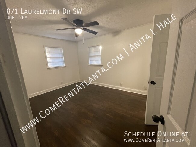 871 Laurelmont Dr SW