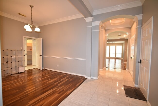 Photo - 122 Kentwood Ridge Ct