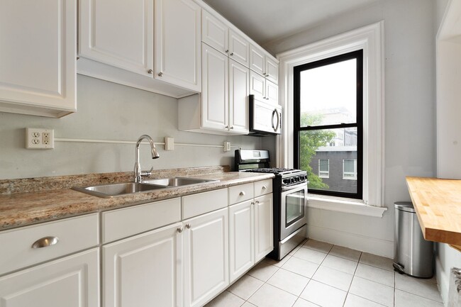 Photo - 277 Crown St