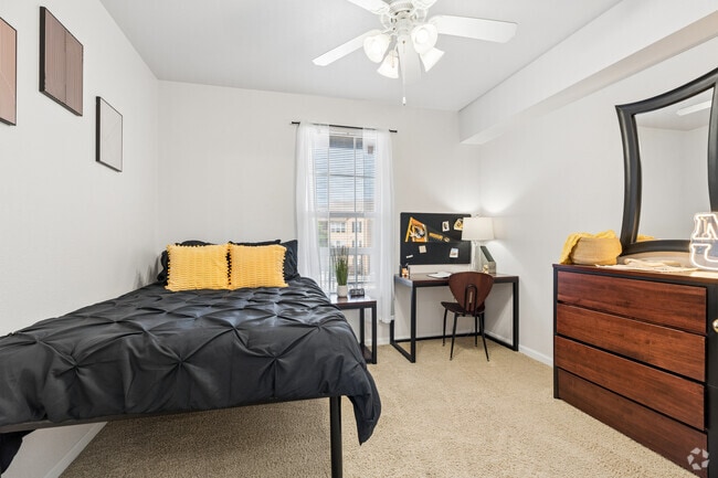 2BR, 2BA - 1,040SF - Bedroom - Grindstone at Columbia
