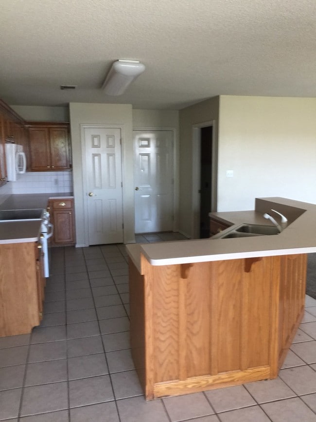 Photo - 305 Northridge Dr