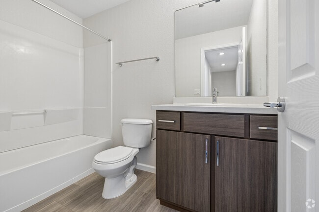 3BR, 2.5BA - 1,280SF - Secondary Bathroom