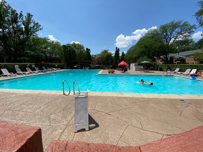 Photo - 2415 S Goebbert Rd