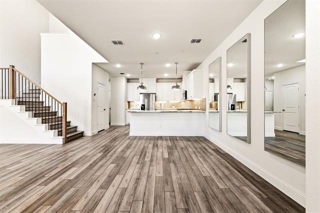 Photo - 3773 Wellesley Ave