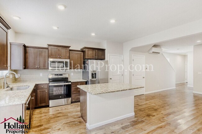 Photo - Beautiful Townhome with Attached Garage in Desirable Community!