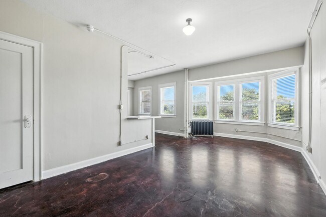 Photo - 111 E 16th St Unidad 405