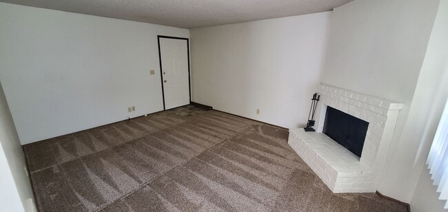 Photo - Two Bedroom Apartment in South Salem Unidad 3322