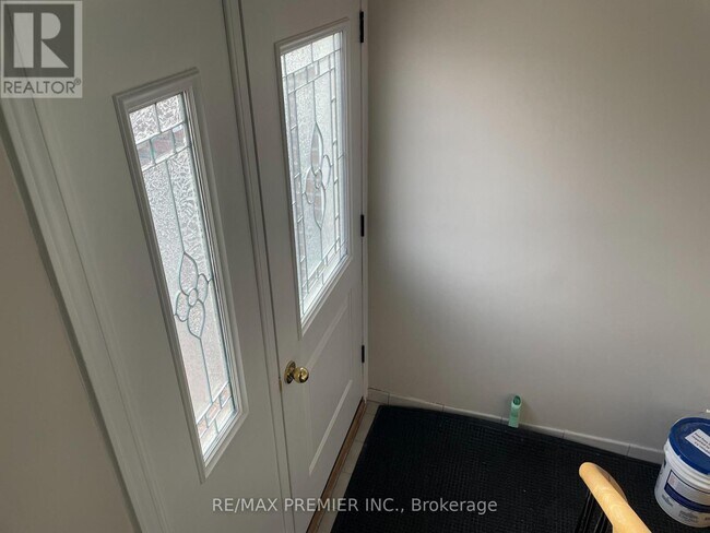 Photo - 2360 Keele St