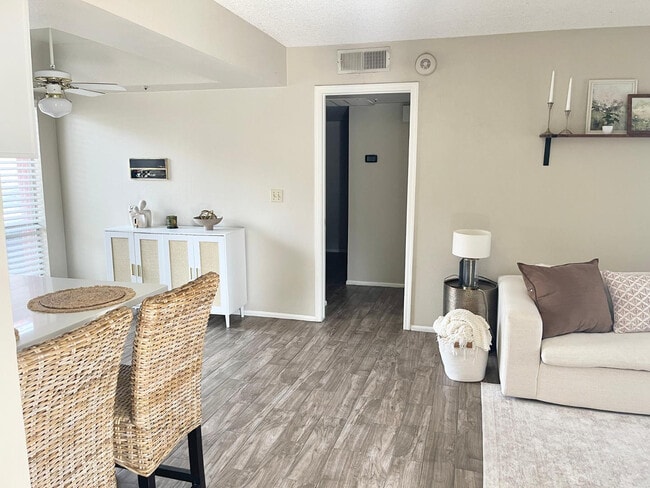 Photo - 10610 S 48th St Unit 1009