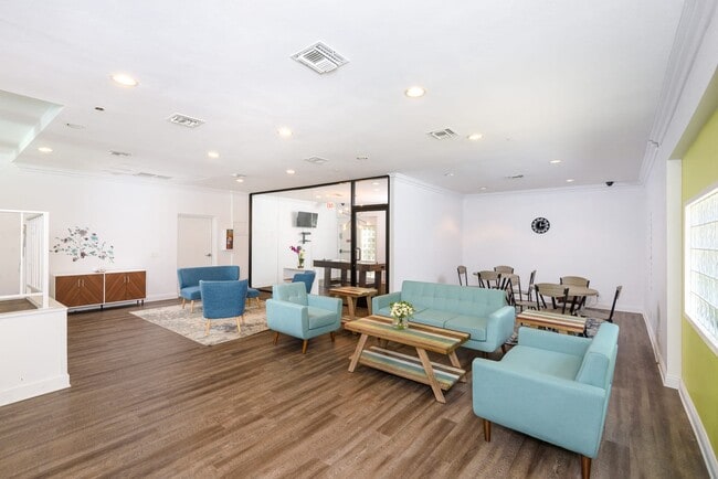 Building Photo - Franklin Plaza Rental