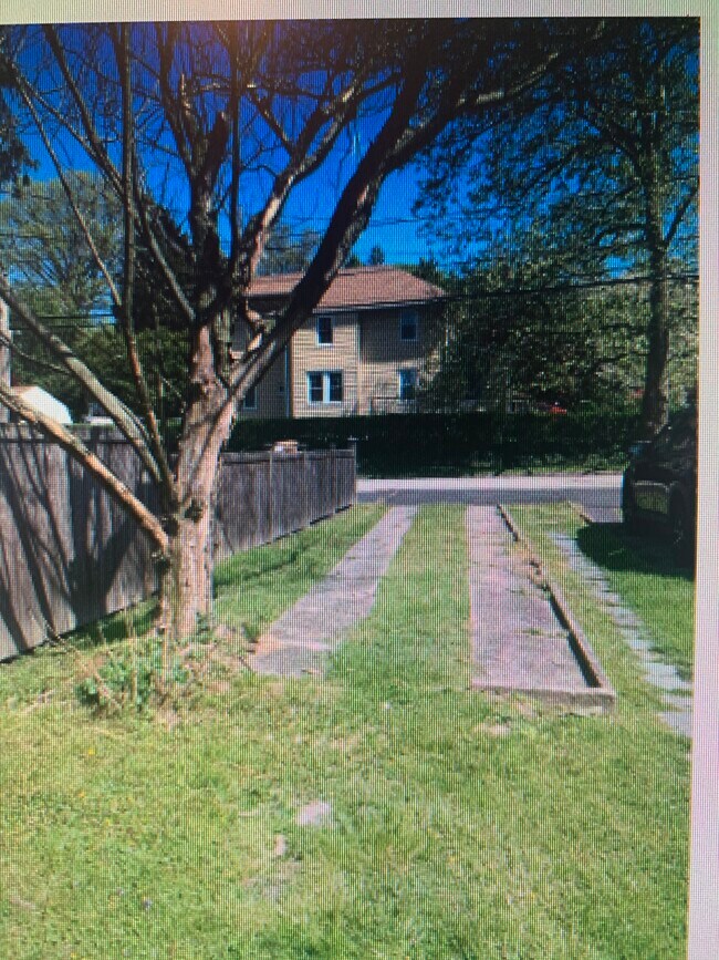 Photo - 2743 Limekiln Pike