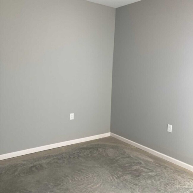 Photo - 5608 Pembroke-Fairview Rd