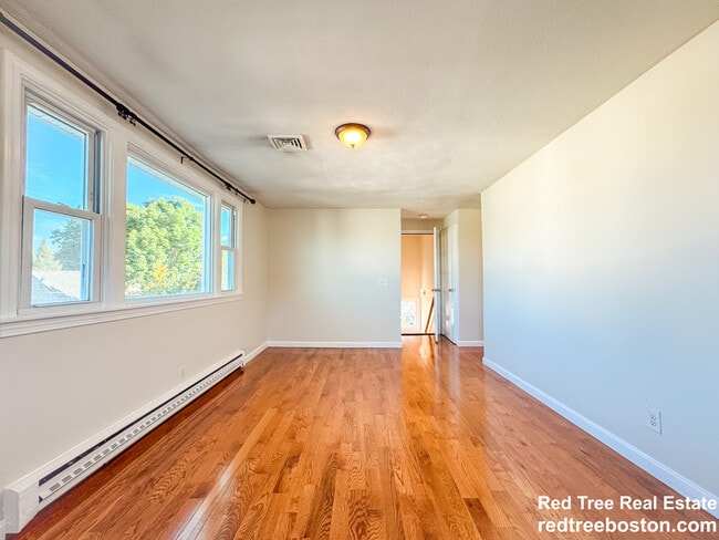 Building Photo - 74 Dunboy St Unit 2 Rental