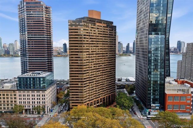 Building Photo - 630 1st Ave Unit U#18987K