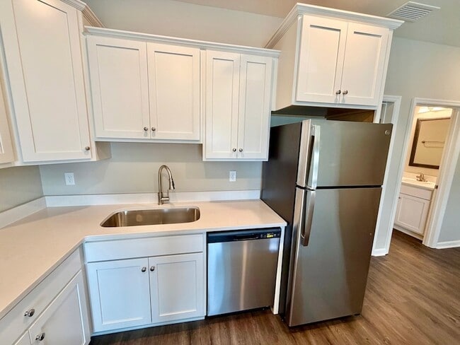 Photo - 1974 Midyette Rd Unit 711