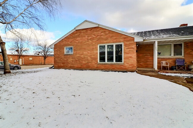 Photo - 803 Gross Ave