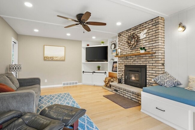 Photo - 310 Yosemite Trail