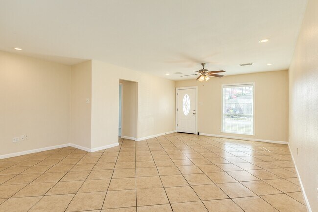 Photo - 3206 Pine St