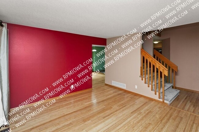 Photo - 8912 Highland Oaks Dr
