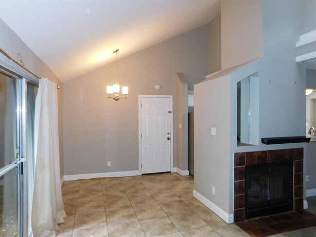 Photo - 1604 Summer Creek Ct