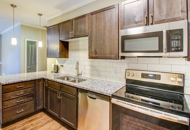 Summit Falls Apartments & Townhomes