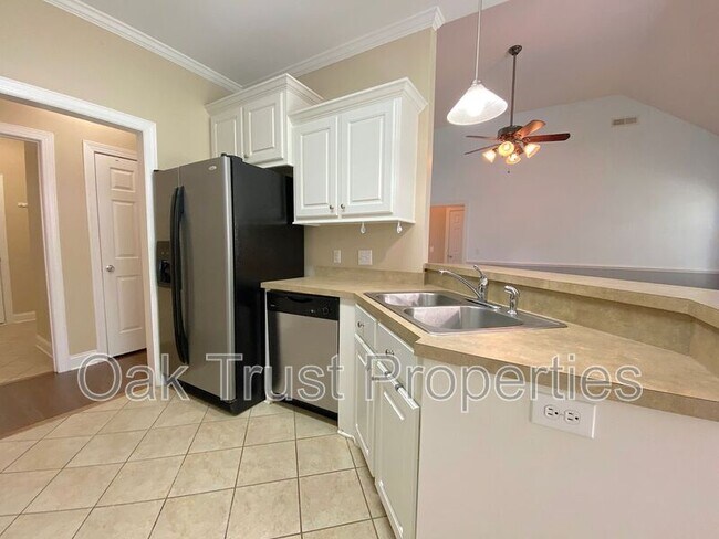 Photo - 7705 Fayetteville Rd