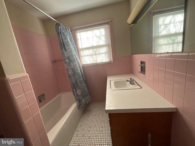 Photo - 404 S Coldbrook Ave