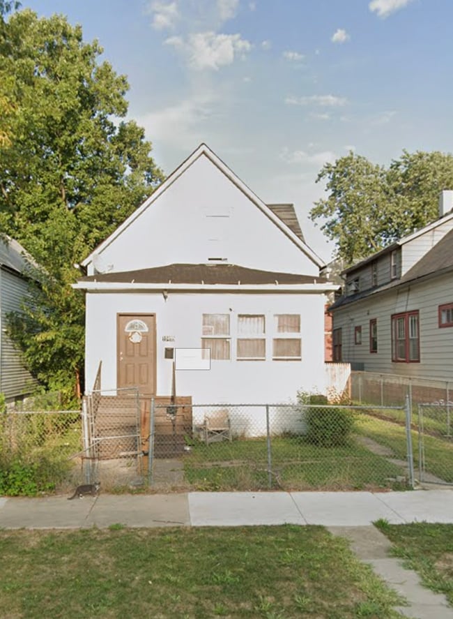 Building Photo - 10453 S Wabash Ave