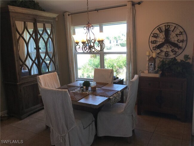 Building Photo - 4302 SW 19th Ave Rental