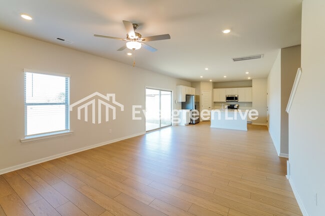 Photo - 178 Fenwick Pl