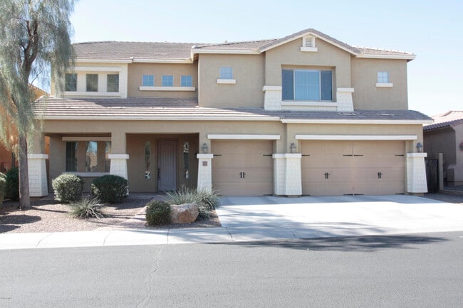 Building Photo - 2413 E Park View Ln