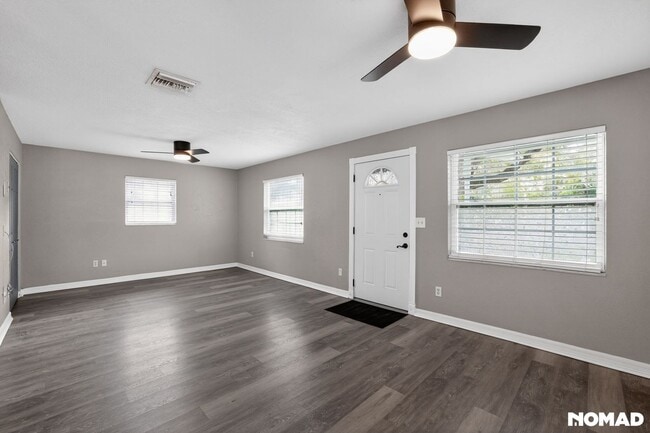 Photo - 516 3rd Ave NE