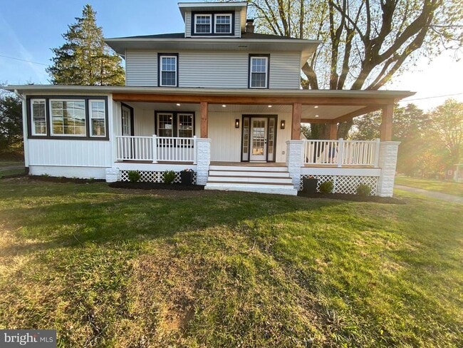 Building Photo - 10141 Liberty Rd