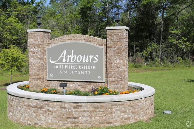 Arbours At Pierce Creek Apartments For In Mobile Al Arbours At Pierce Creek Apartments