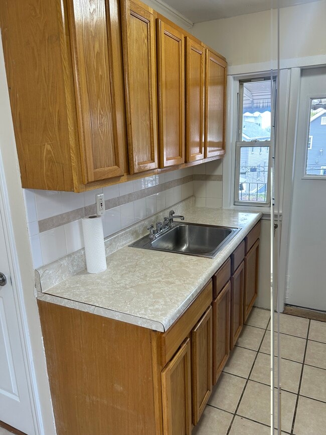 2964 Daniel St