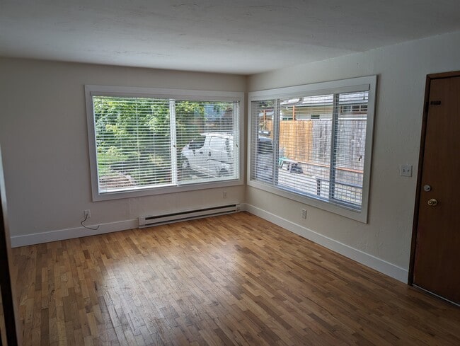 Photo - 2 BD Townhouse in great neighborhood