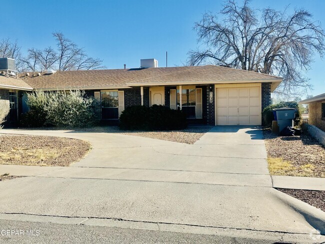 Building Photo - 7138 Orizaba Ave Rental