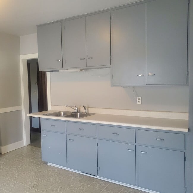 1019 N 16th St Unit 1019A- Upper unit