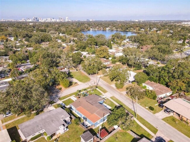 1245 Catalpa Ln Unit 4