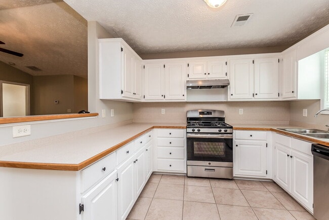 Photo - 173 Waters Edge Dr